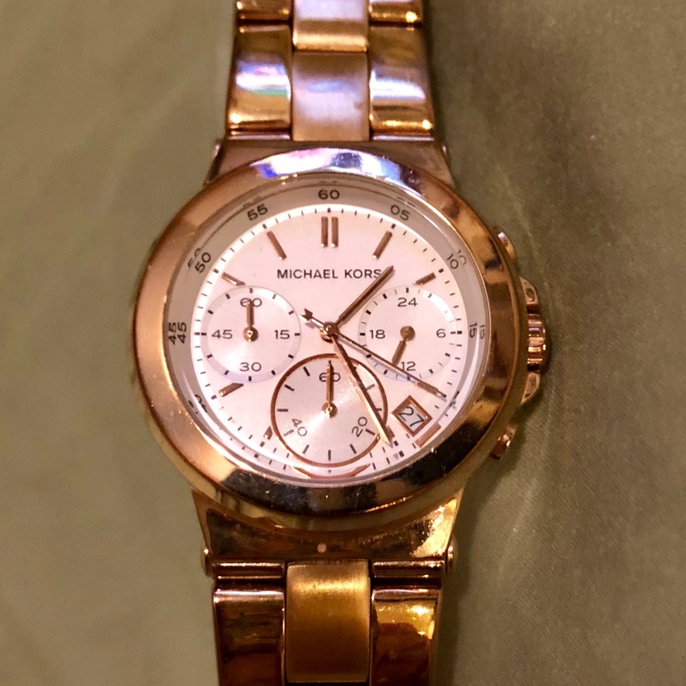 Michael Kors Women's Rose Gold Chronograph Watch.